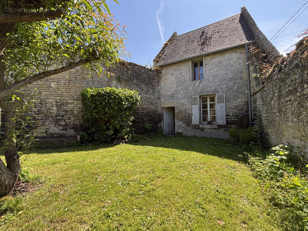 Maison à CREULLY