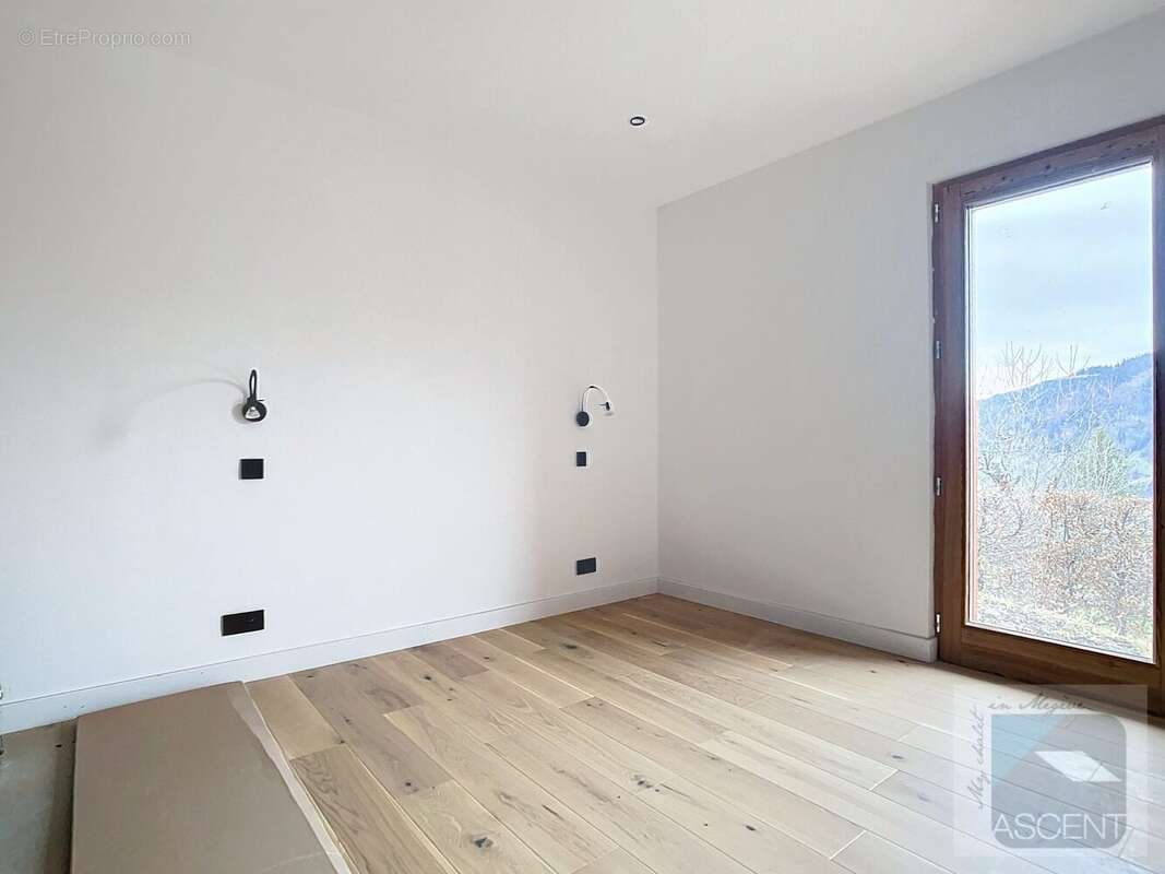 Chambre 2 - Maison à CREST-VOLAND