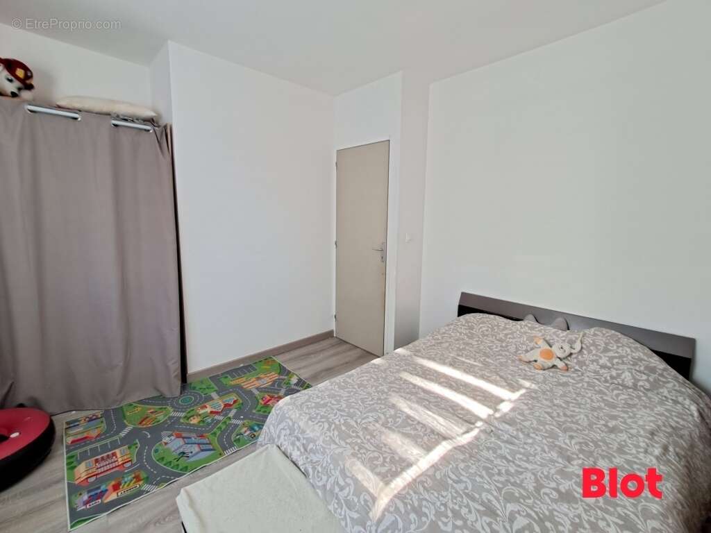 Maison 107 m² à Miniac-Morvan  - photo 9