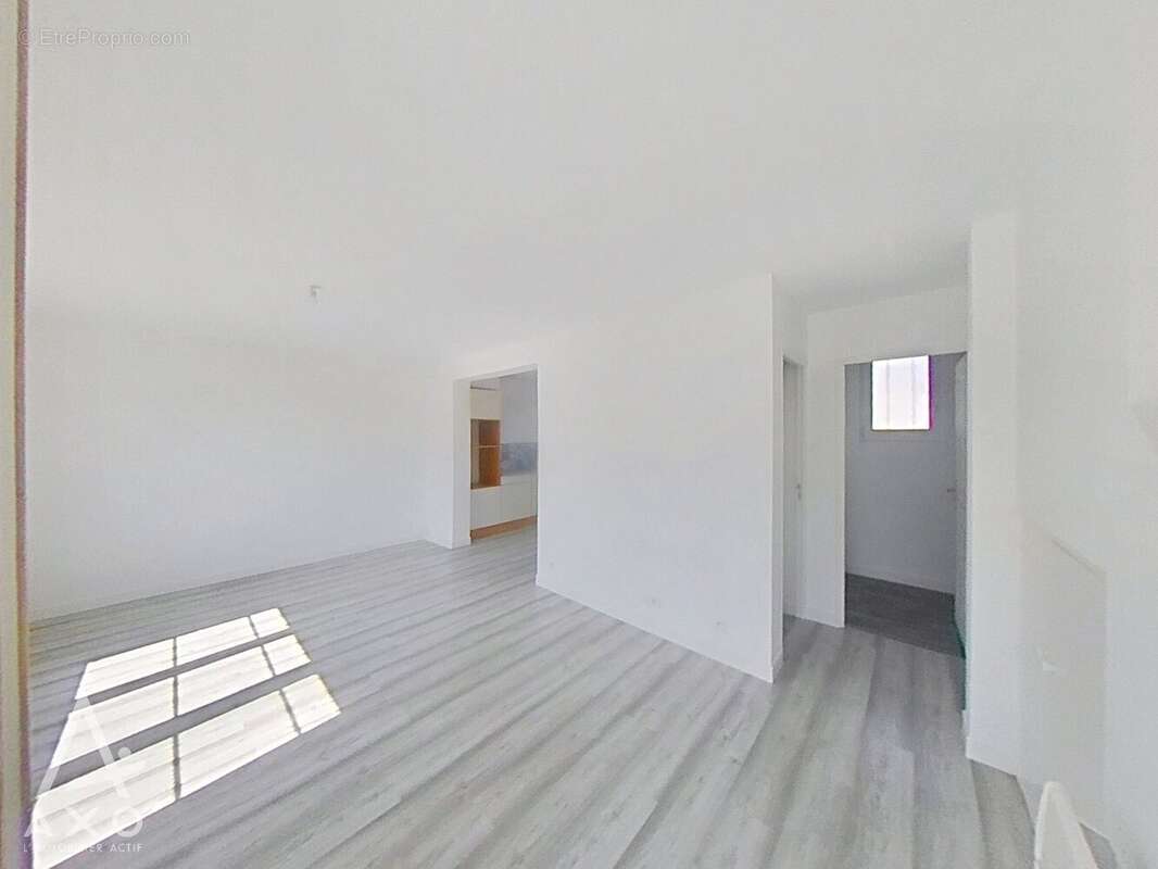 Maison 65 m² à Conteville  - photo 4