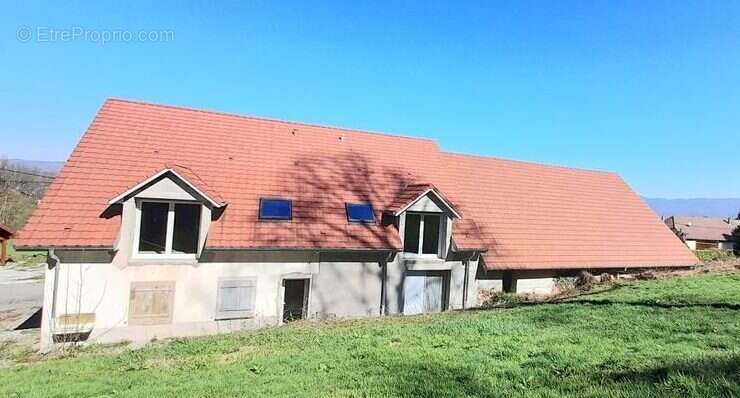 Appartement à EVETTE-SALBERT
