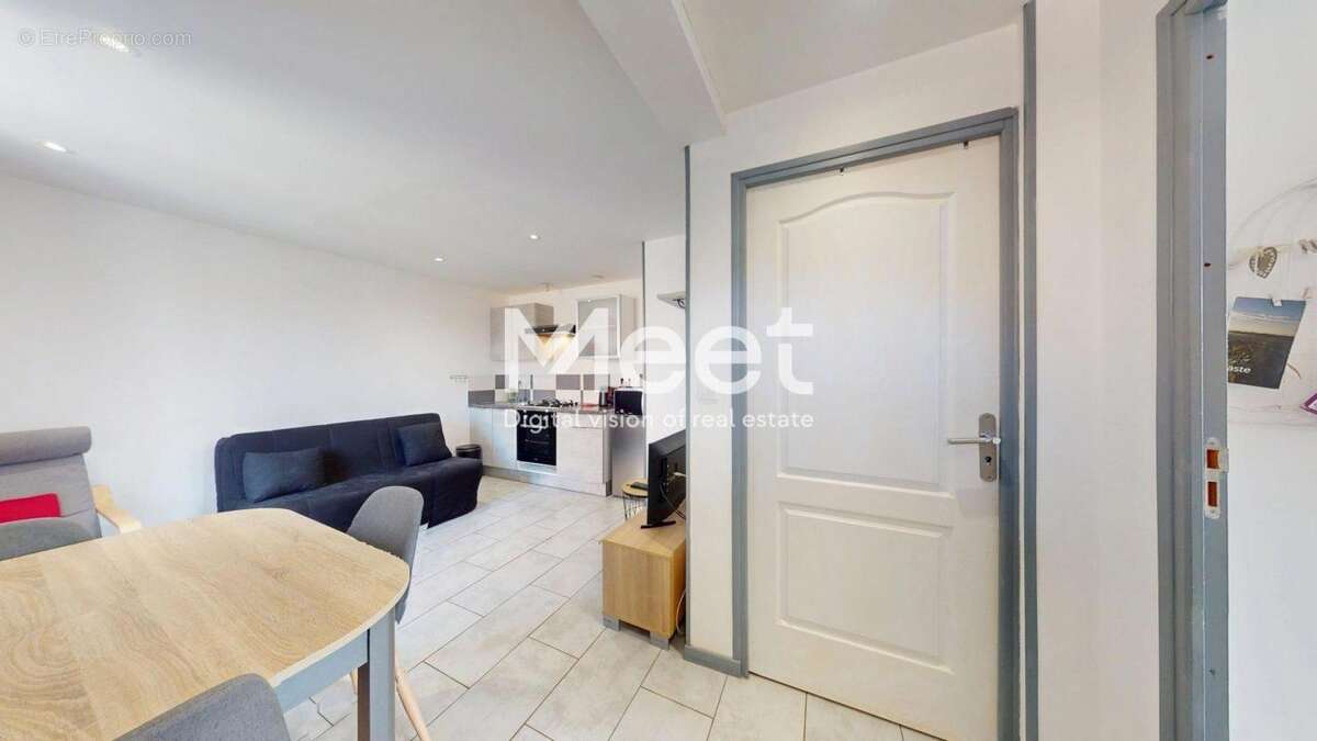 Appartement à MONETEAU