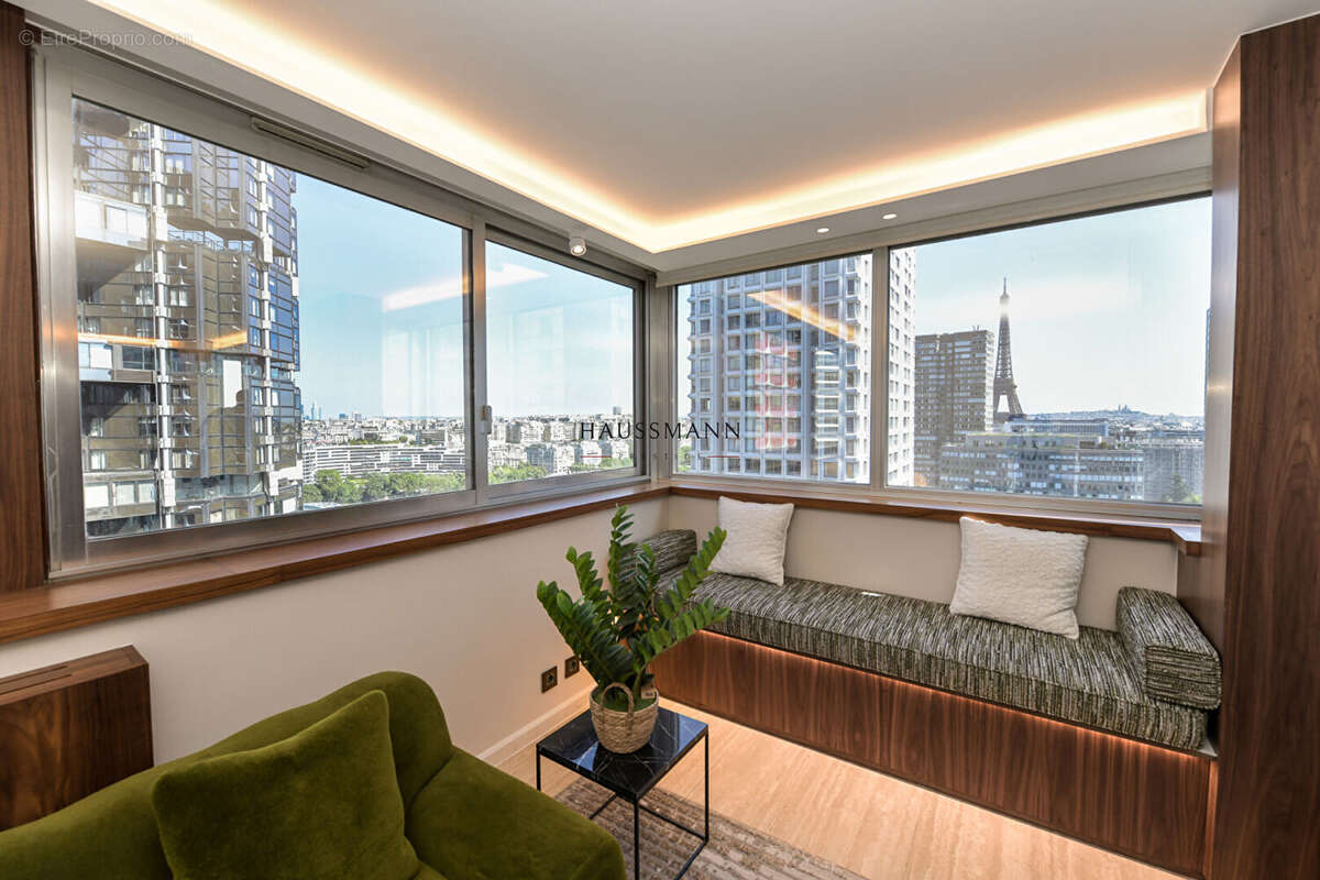Appartement à PARIS-15E