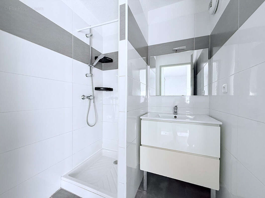 Appartement à SAUVIAN