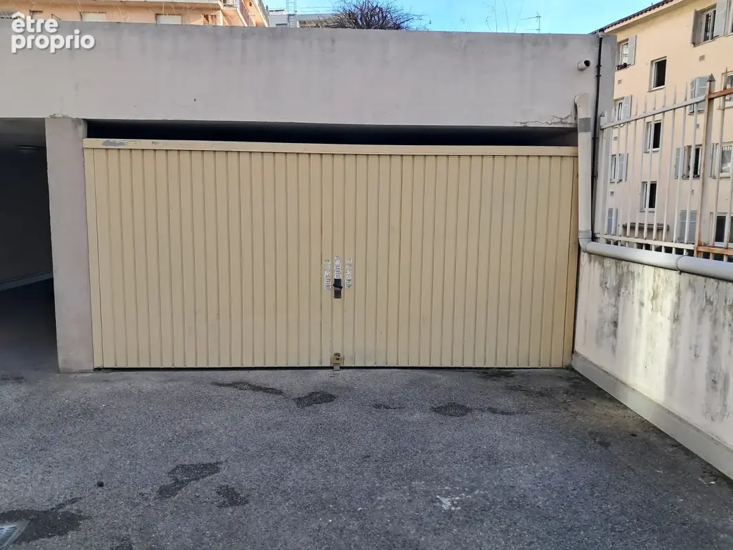 Parking à NICE