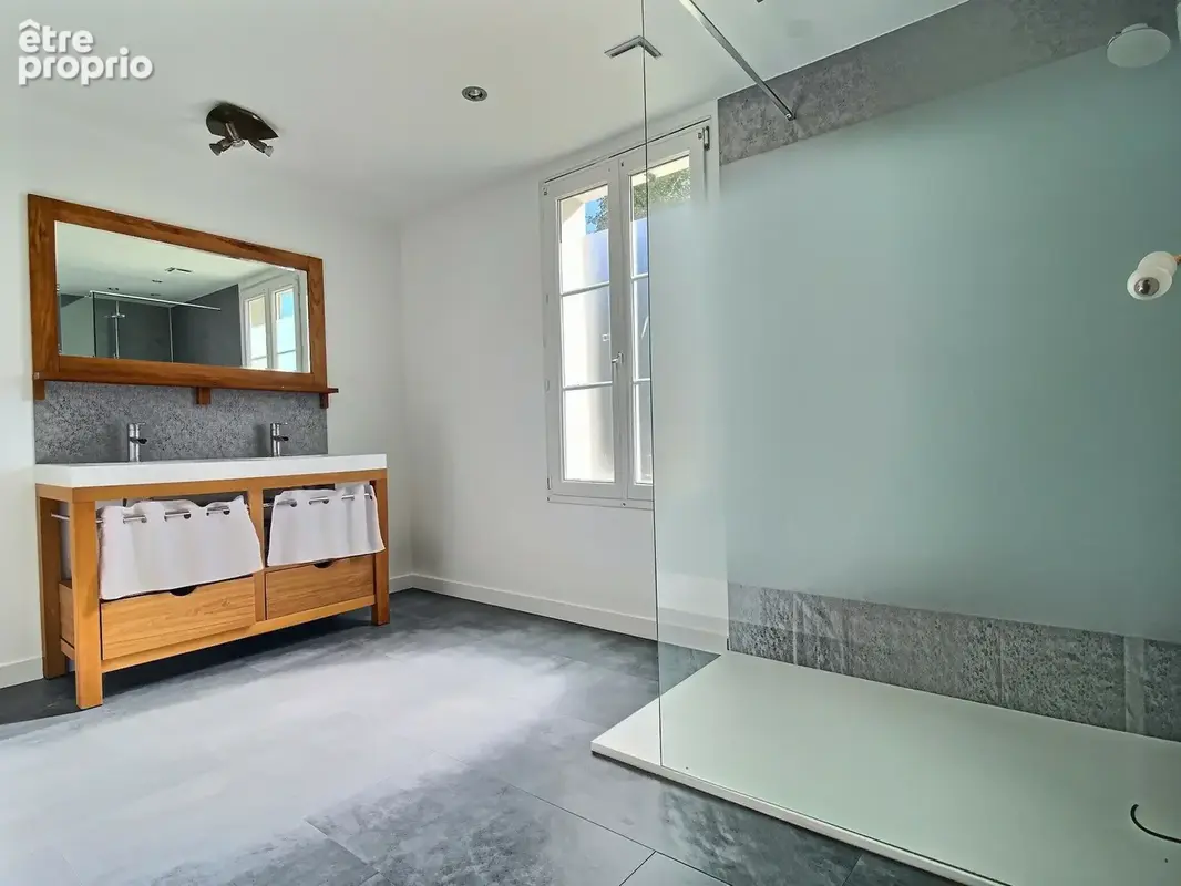 Maison familiale 4 chambres avec piscine sur 2 200 m2 de terrain - photo 6