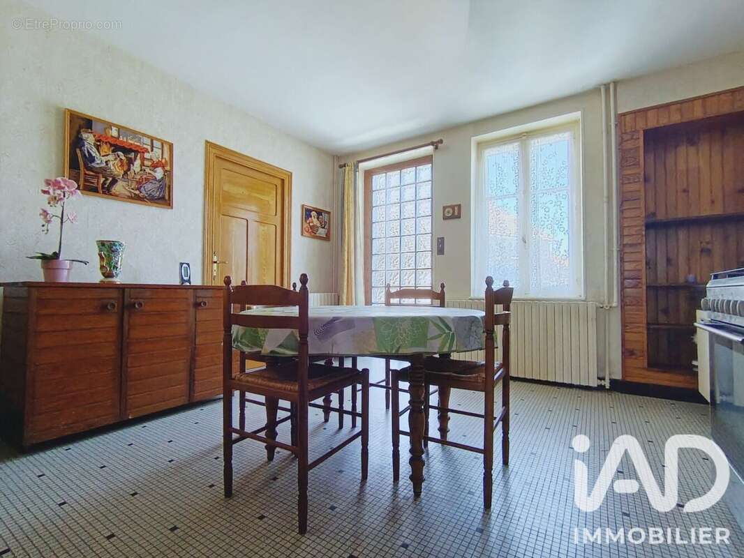 Maison 75 m² à Youx  - photo 4