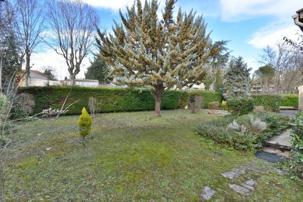 VILLA de plain-pied de 143 m² avec piscine sur 1 378 m² de terrain clos - photo 25