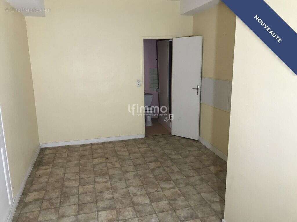 Maison à SAUVIAT-SUR-VIGE