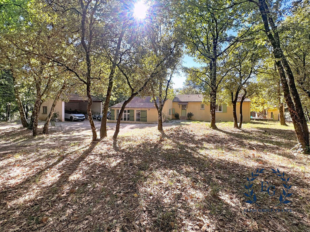 Maison à FLASSANS-SUR-ISSOLE