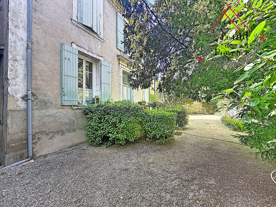 Maison à PERNES-LES-FONTAINES