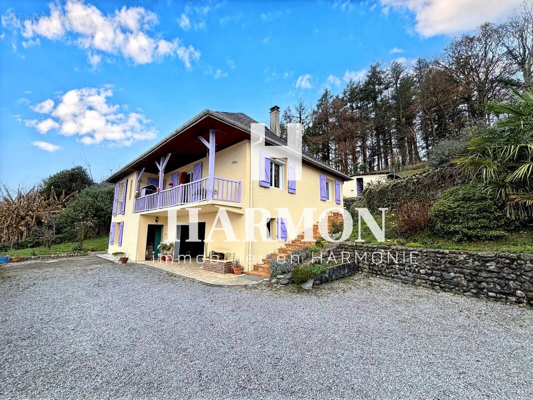 Maison à ESCOU