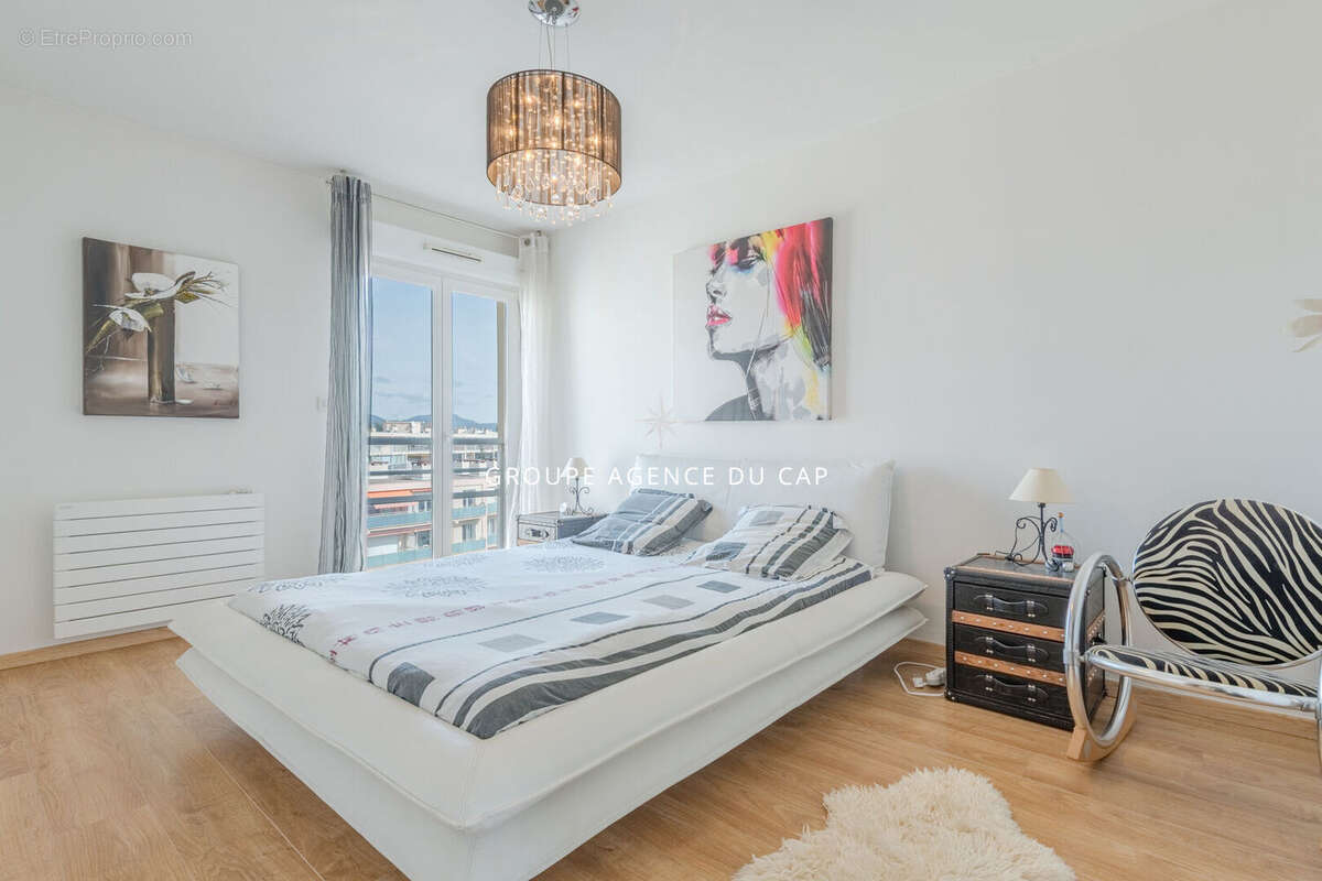 Appartement 3 pièces avec vue dégagée, terrasse et parking privatif à Saint-Raphaël - photo 8