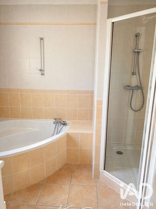 Maison 165 m² à Robiac-Rochessadoule  - photo 6