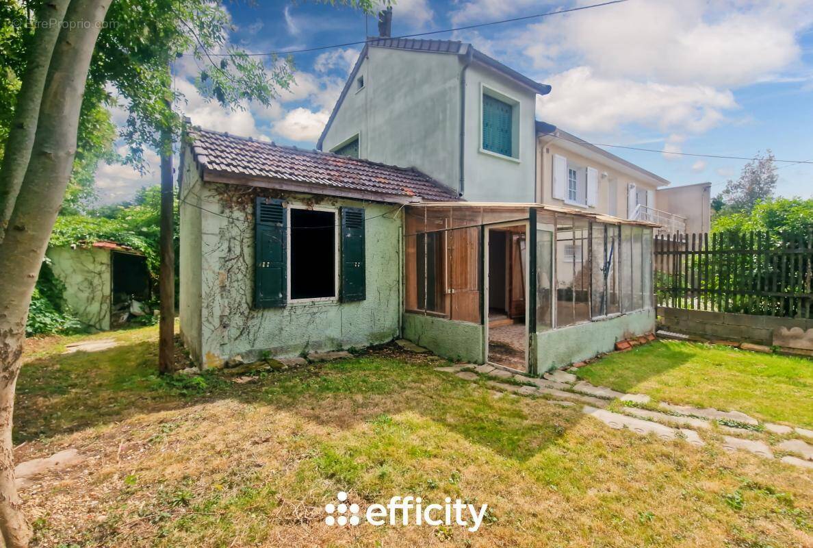 Maison à PONTAULT-COMBAULT