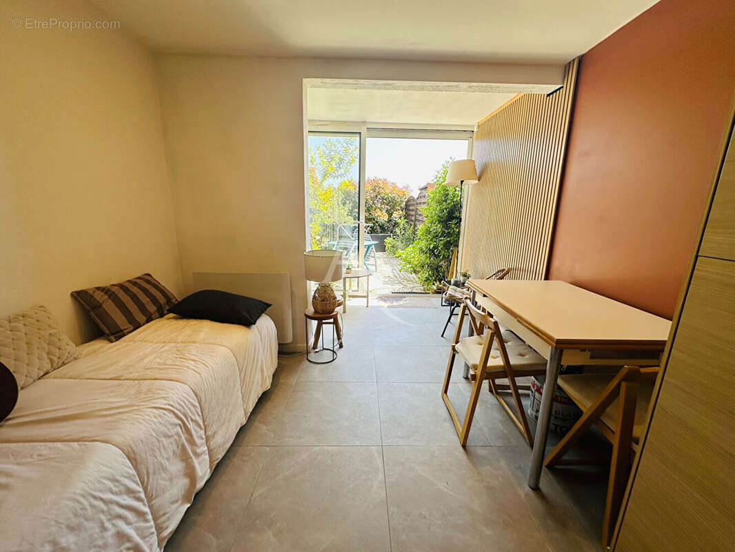 Appartement à CARQUEIRANNE
