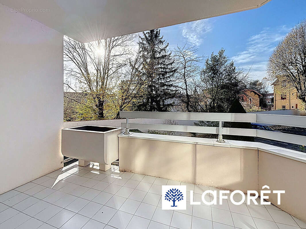 Appartement à CHAMPAGNE-AU-MONT-D'OR