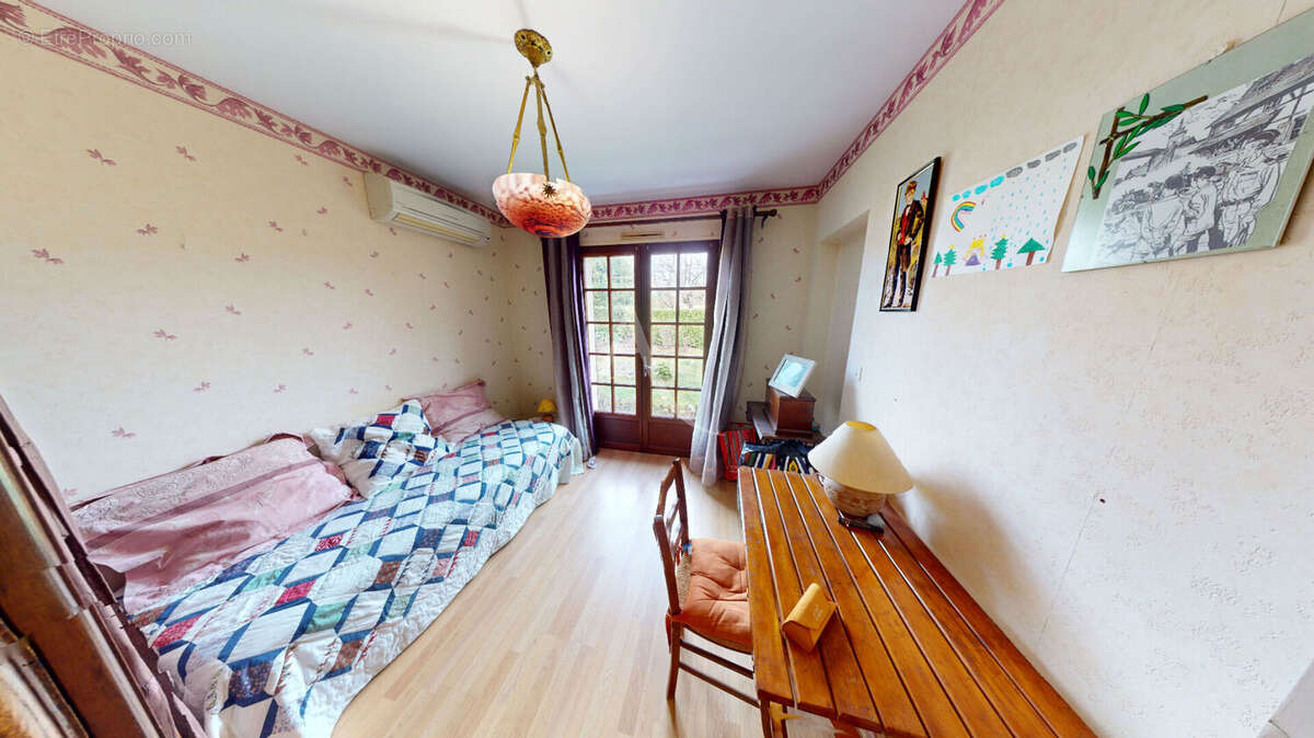 Maison le chatelet en brie - 7 pièce(s) - 155.87 - photo 10