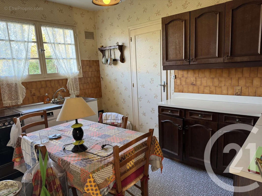 Maison à LA CELLE-SUR-LOIRE