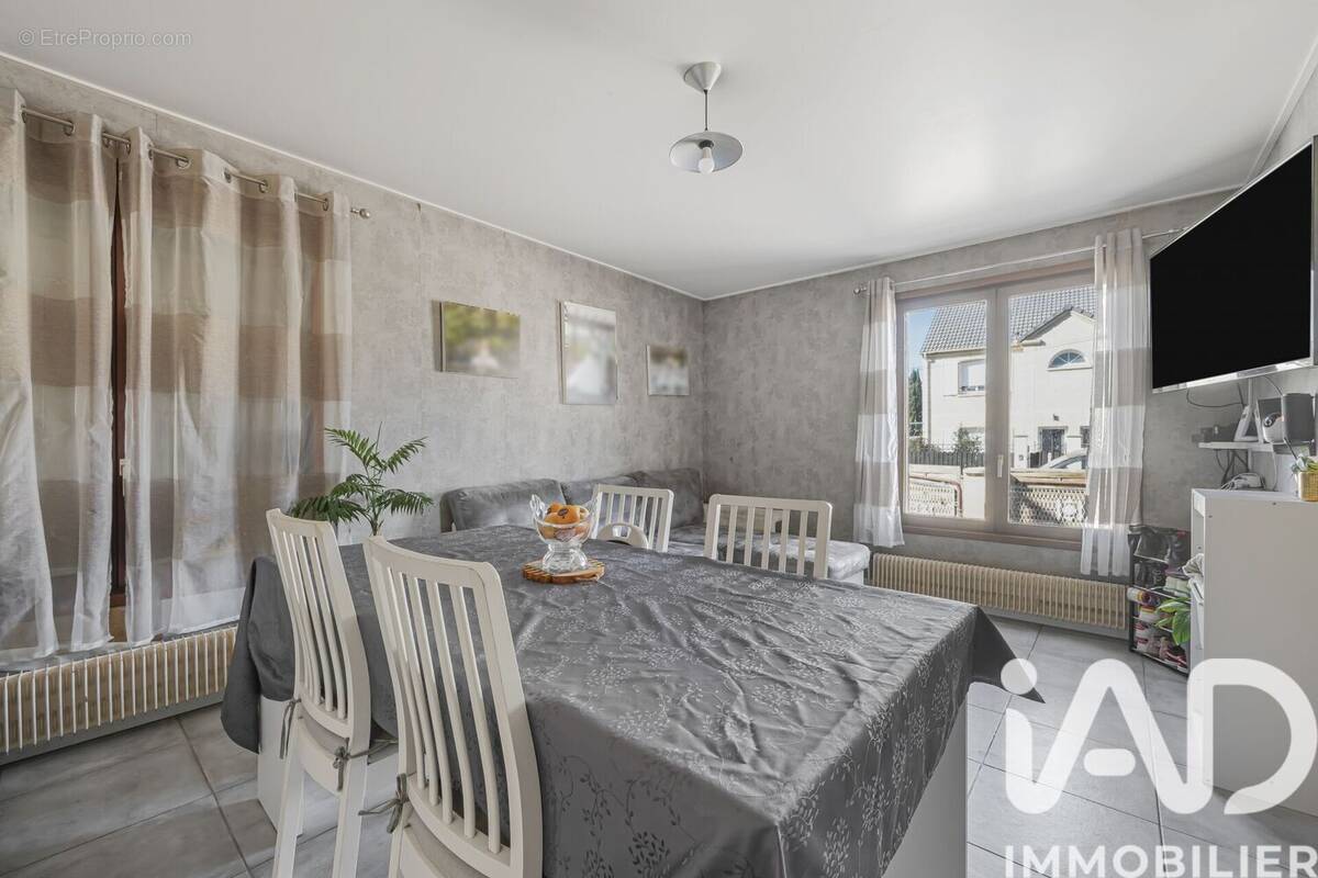 Photo 1 - Maison à PONTAULT-COMBAULT