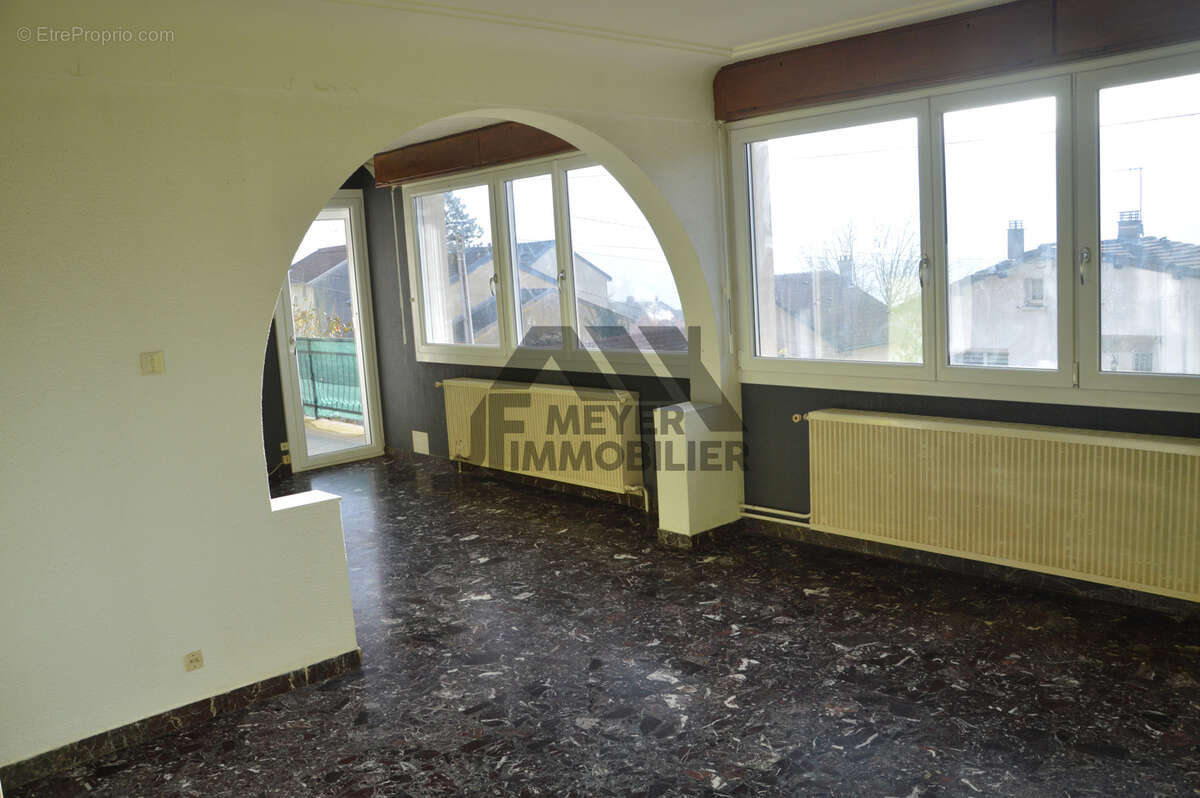 Appartement à POMPEY