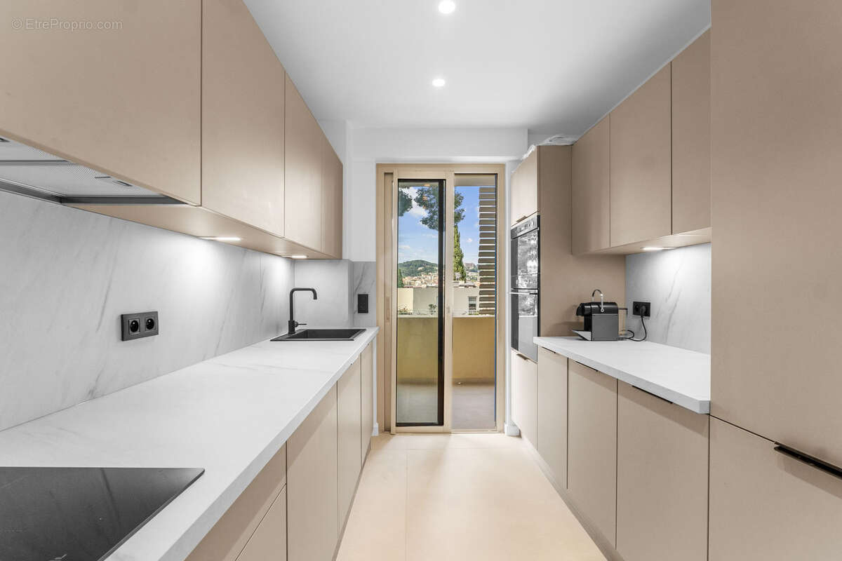 Appartement à LE CANNET