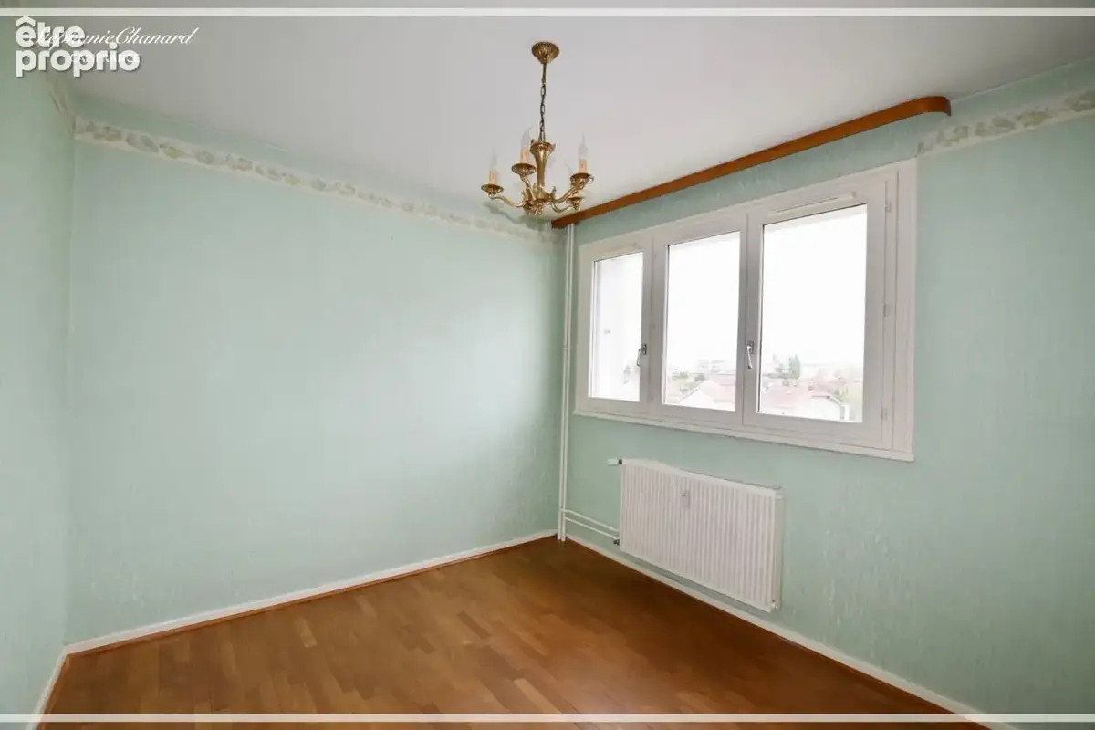Appartement familial T5 de 95 m² avec loggia, balcon, garage et cave / LYON 8EME - photo 4
