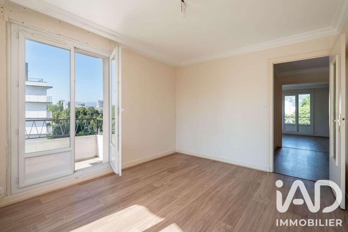 Appartement 69 m² à Grenoble  - photo 2
