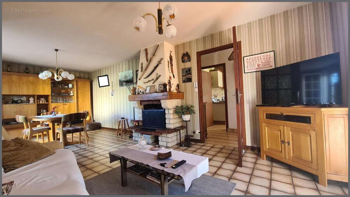 3 chambres, Bel espace en pelouse clos avec jardin - photo 3