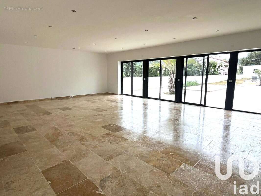 Photo 5 - Maison à VENEJAN