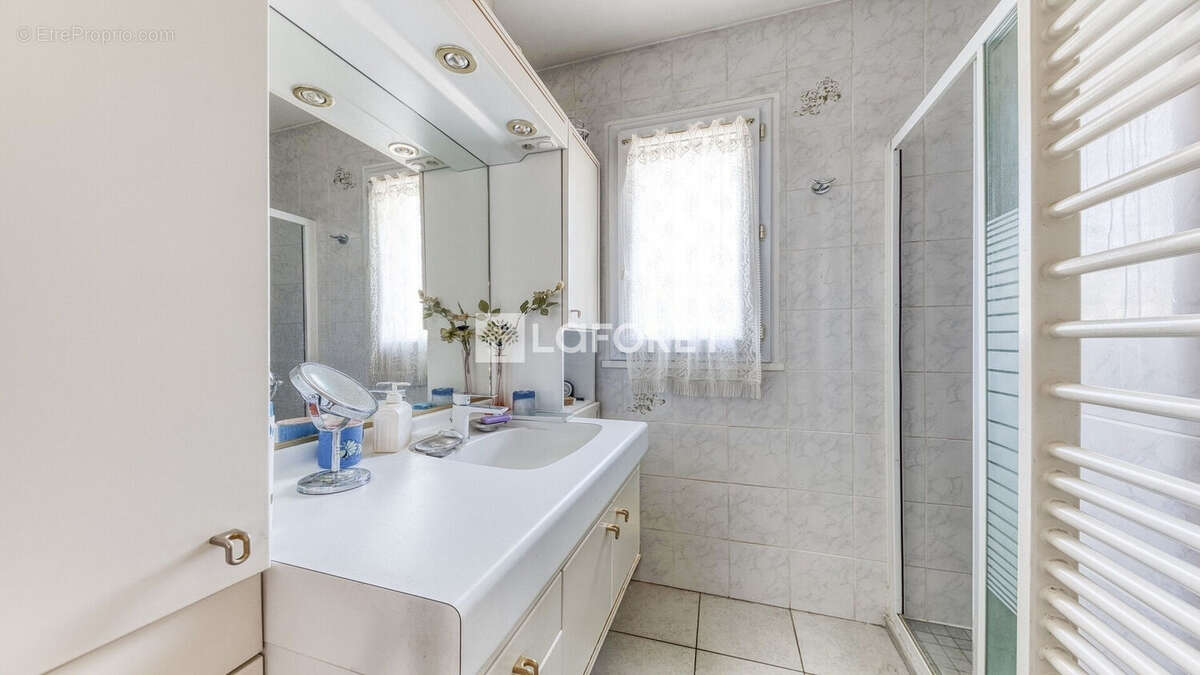 Maison à vendre à Roissy En Brie 5 pièce(s) 102 m2 - photo 7
