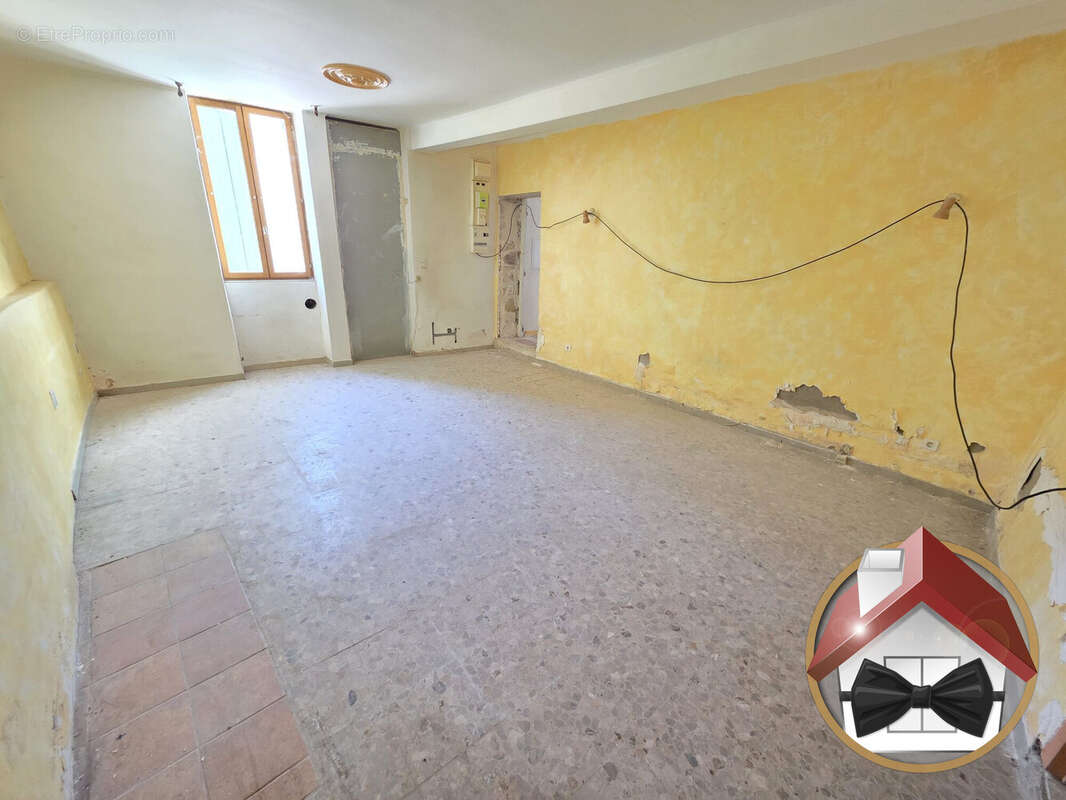 Appartement à UZES