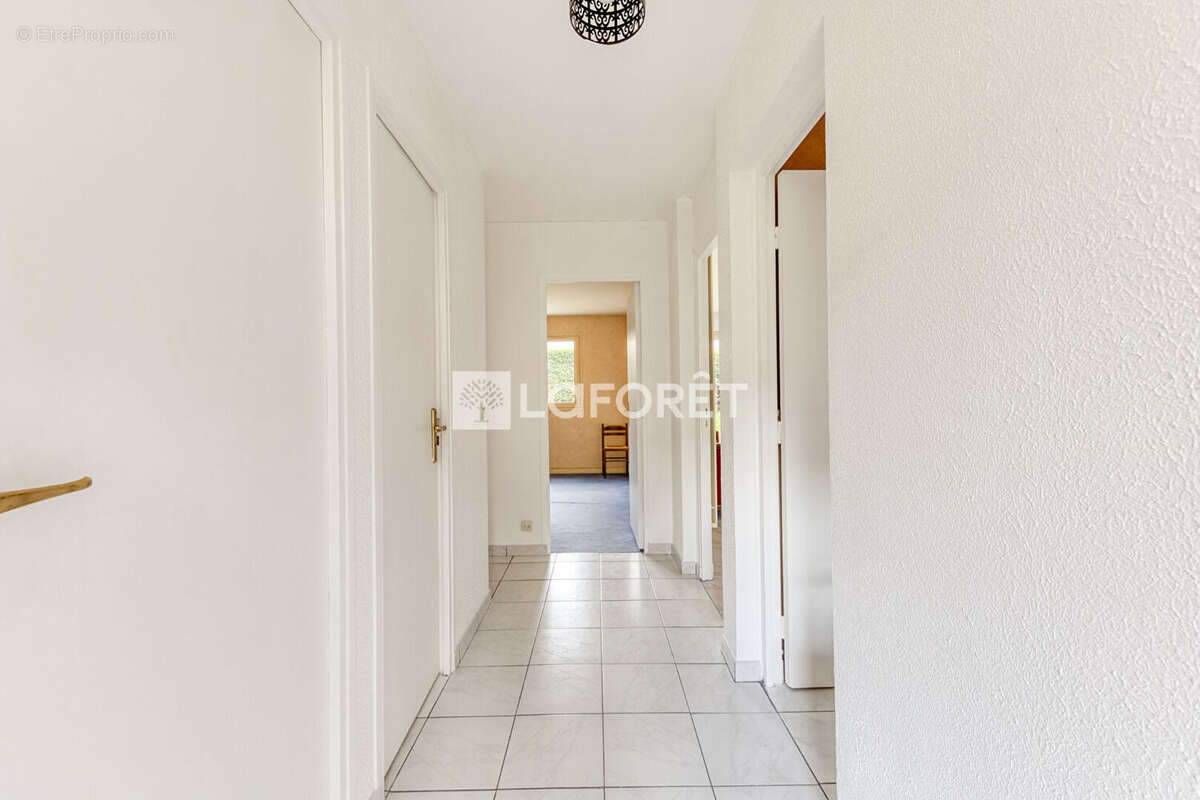 Appartement à OZOIR-LA-FERRIERE