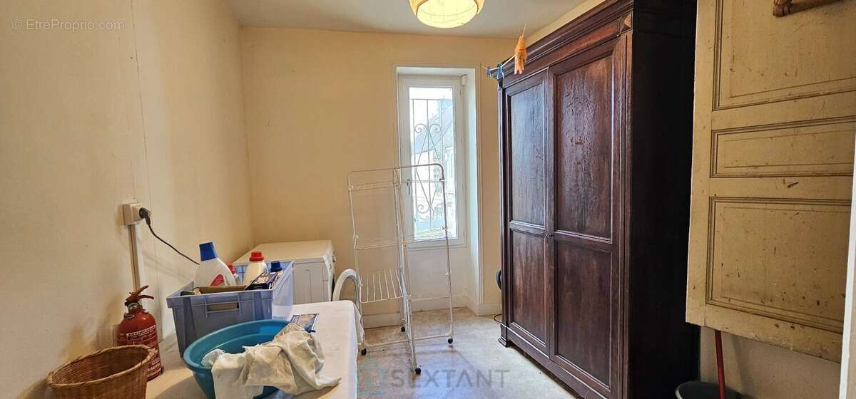 Rare à Domme  Maison de caractère avec 2 appartements, jardin, cave et grand garage - photo 18