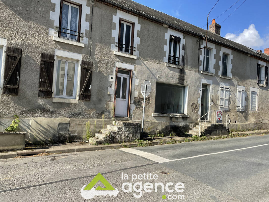 Maison à VEAUGUES