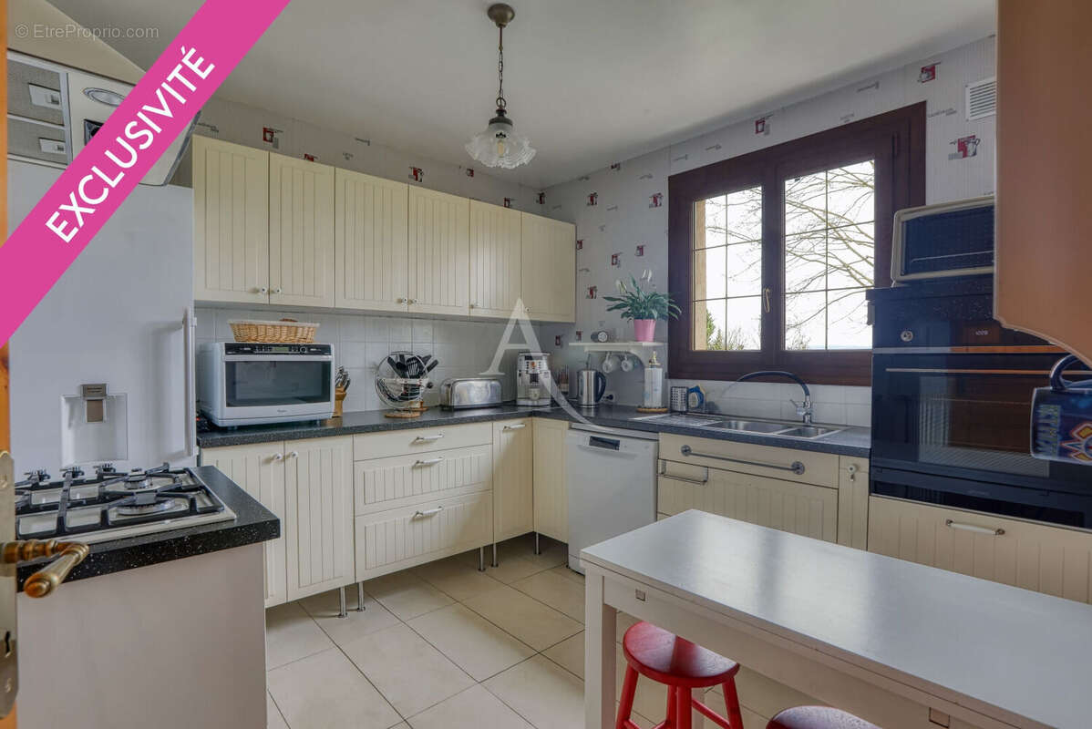 Maison à VAUX-SUR-SEINE