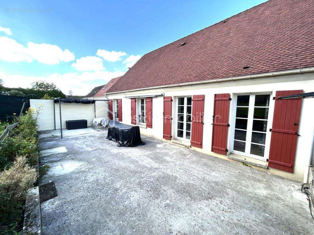 Maison à LONGUEVILLE