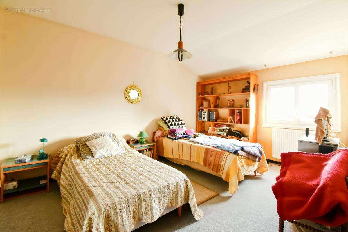 Maison à GUILHERAND-GRANGES