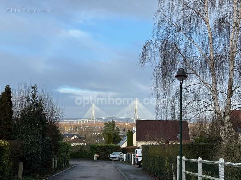 Maison à vendre proche Honfleur – 115 m² – 3 chambres – Terrain 757 m² – Vue Pont de Normandie - Terrasses - Garage - Carport -  - photo 10