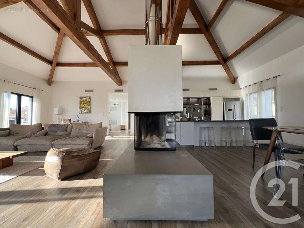Appartement 200 m² à Santa-Maria-Di-Lota  - photo 3