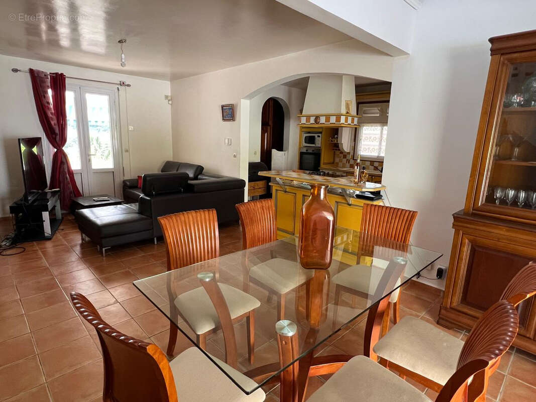 Belle villa F4-F5 à vendre à Saint-Claude avec belle vue montagne en EXCLUSIVITÉ - photo 7