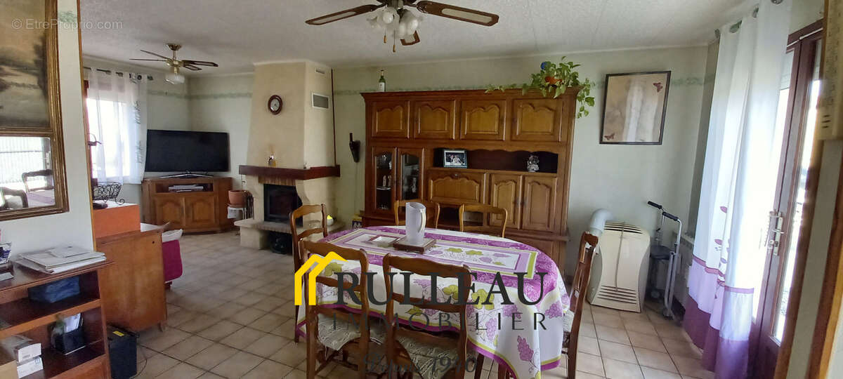 Maison à AMBARES-ET-LAGRAVE