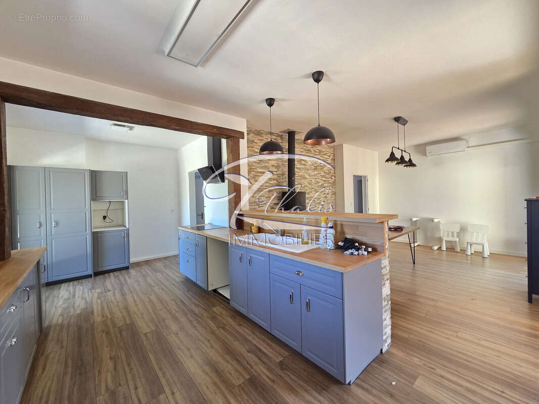 Maison 242 m² à Bonnetan  - photo 4