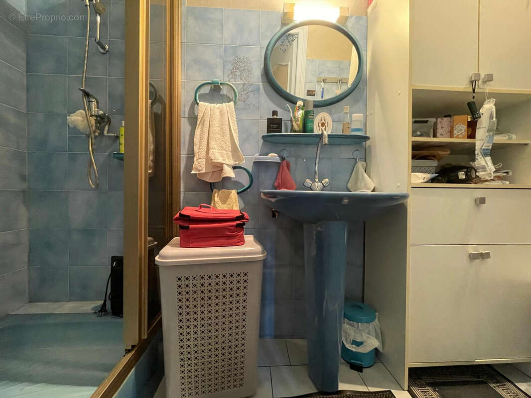 Appartement à LES PAVILLONS-SOUS-BOIS