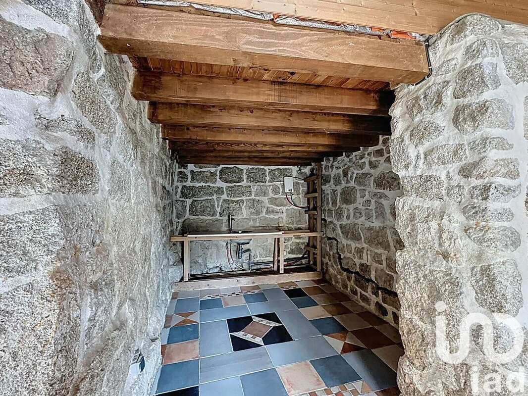 Maison 210 m² à Serverette  - photo 7