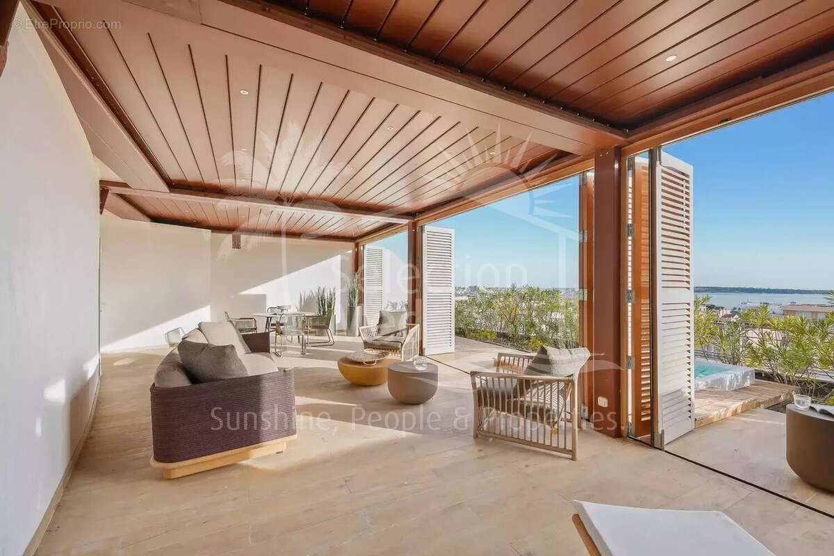 Appartement à CANNES