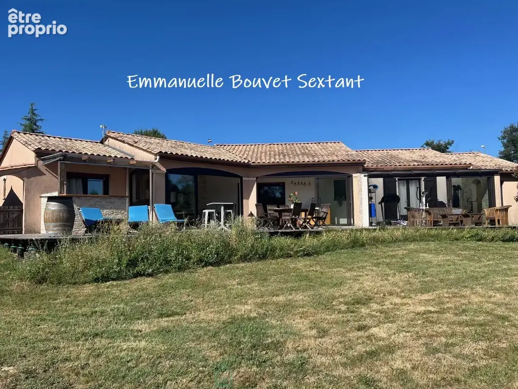 Superbe domaine touristique, 3 ha, 5 chalets bois, salle de réception, maison d'habitation, piscine, divers dépendances - photo 20