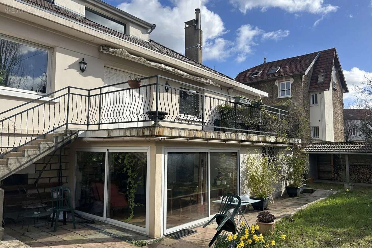 Maison à SAINT-MAUR-DES-FOSSES