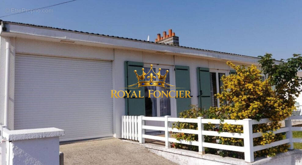 Plain pied loué de 91 m2 hab, avec 3 chambres  - Maison à NAINTRE
