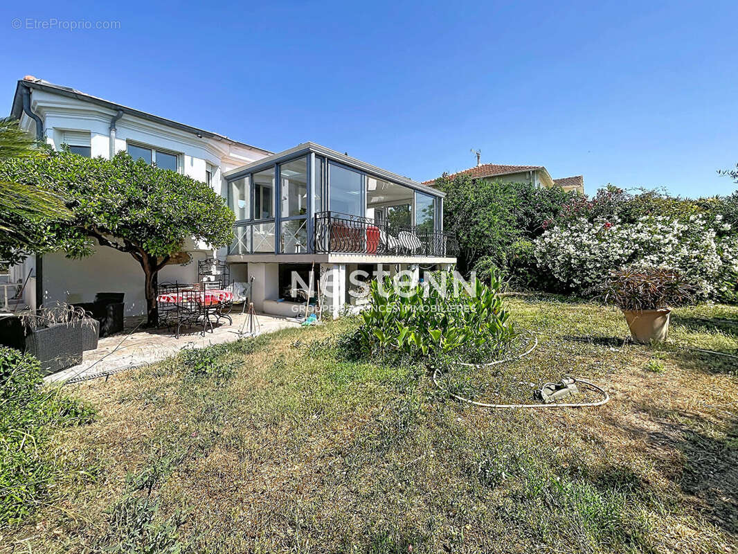 Maison à VALLAURIS